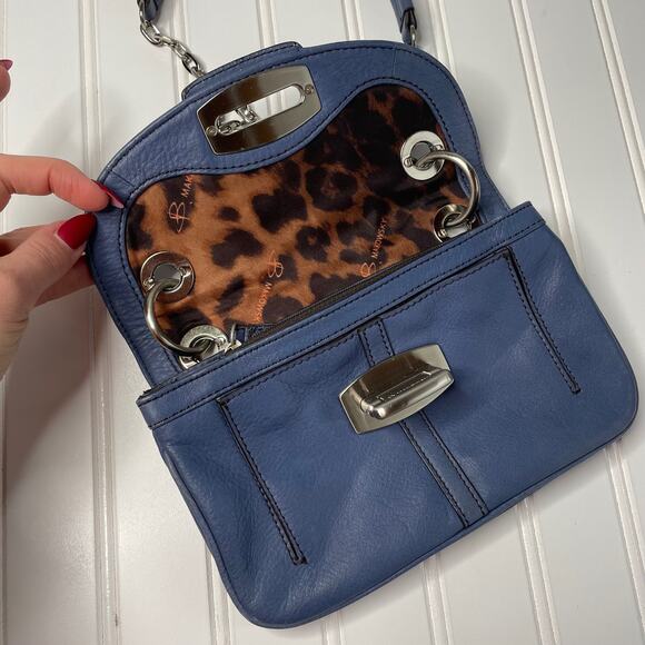 B. Makowsky Women’s Blue Leather Square Shape Zipper Shoulder Strap Purse - Picture 3 of 9